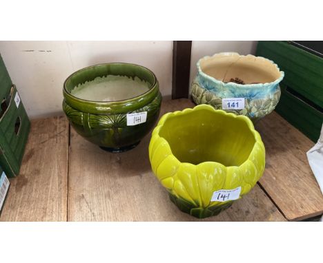  Sale Item:    3 PLANTERS-BRETBY &amp; BURMANTOFTS (AF)  Vat Status:   No Vat   Buyers Premium:  This lot is subject to a Buy
