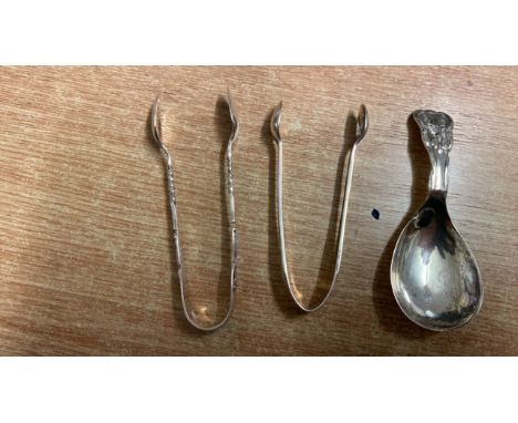  Sale Item:    2 SILVER SUGAR TONGS &amp; SILVER TEA CADDY SPOON (AF)  Vat Status:   No Vat   Buyers Premium:  This lot is su