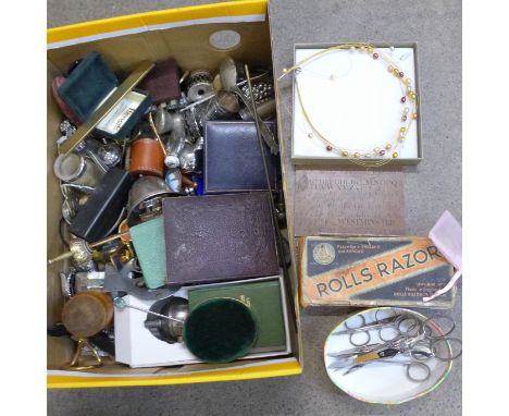 An AA badge, Honora pearl necklace, boxed, Rolls razor, copper printing plate, etc.