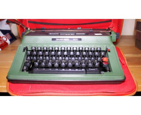 Cased Silver Reed typewriter in good condition