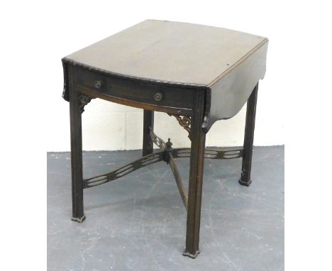 A late 18thC Chinese Chippendale style mahogany Pembroke table, the piecrust top with serpentine flaps, bow fronted carcass w