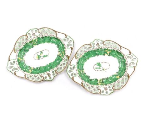 A pair of early 19thC Spode pearlware sauce tureen stands, decorated in green and brown, green floral and trellis pattern, pa