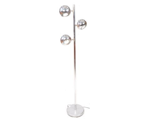 A vintage 20th century chrome sputnik style floor standing lamp. The lamp having four adjustable chrome spotlights, on a circ