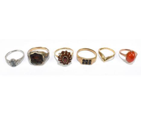 Five 9ct yellow gold dress rings and a white metal ring, stamped 'Platinum', combined approx. 16g (6).