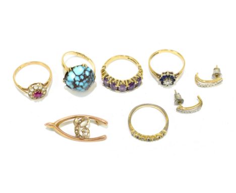 Four 9ct gold dress rings, a damaged 9ct gold brooch, a pair of 9ct gold earrings (14.3g), and a base metal ring.