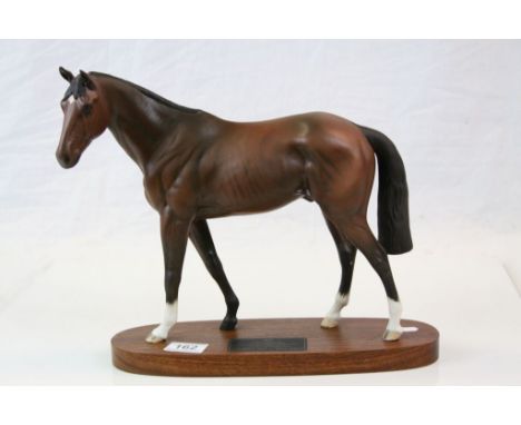 Large Beswick Connoisseur ceramic model of "Troy Racehorse of the Year 1979 with wooden base