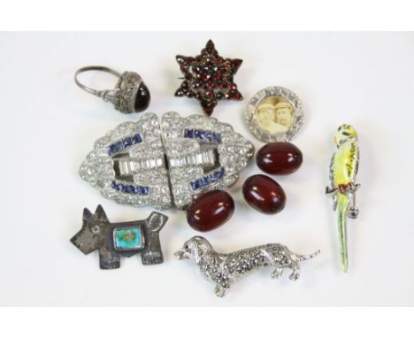 Small collection of vintage costume jewellery to include Art Deco paste set dress clip pair converted into a brooch, Victoria