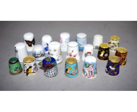 Collection ceramic & enamel thimbles including Halcyon Days, cloisonne, and various ceramic marks