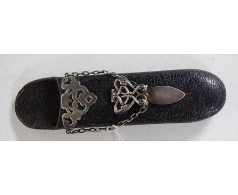 Edwardian sterling silver decorated spectacle case Chester 1909/10, makers White & Reynolds, leather case, with silver clasp 