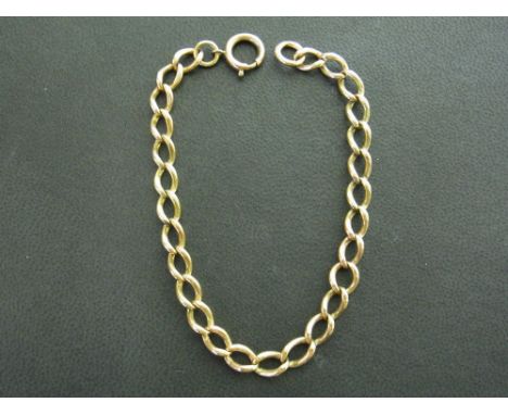 An antique 9 ct rose gold open curb link bracelet stamped on each link with a 15 ct gold jump link - Length of bracelet 20 cm