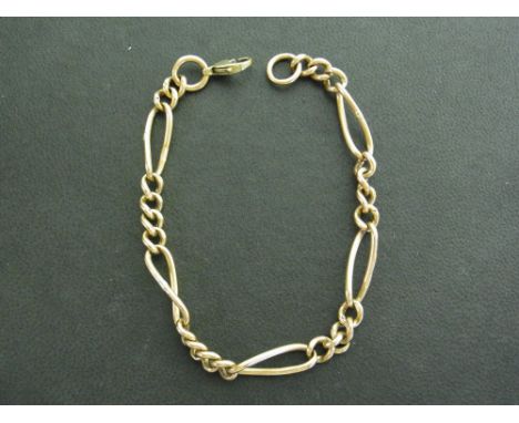 An early 20th century 9ct gold bracelet - Length 21cms - Weight approx 13.6gms
Condition Report: Good to fair - With light su