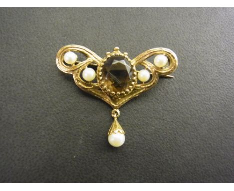 A 9ct gold cultured pearl and smokey quartz and cultured pearls - Suspending a cultured pearl drop - Hallmarked London - Leng