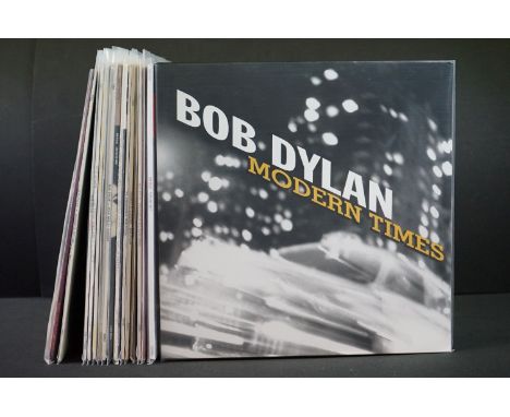 Vinyl - 17 Bob Dylan LPs including modern reissues featuring Love And Theft (We Are Vinyl 180g press), Modern Times, Bloody O