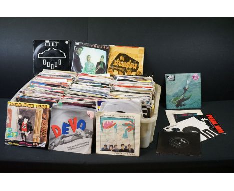 Vinyl - Over 300 7" singles including punk, new wave, indie, alternative, metal, rock &amp; pop.  Artists include Guns N Rose