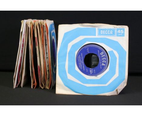 Vinyl - 32 UK 1960’s double sided demos promo 7” singles on Decca Records to include: Marianne Faithfull, The Moody Blues, Tw
