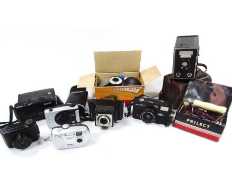 Various cameras, equipment, accessories, etc., Victor Coronet camera 8cm high, boxed camera complete with a pressed leather t