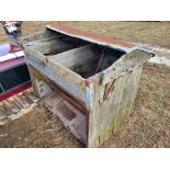 Smidley Hog Feeder