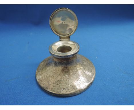 A silver capstan inkwell of plain form, Birmingham 1919, Marson & Jones