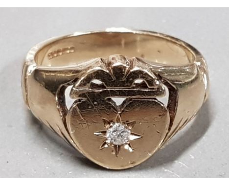 HEAVY 9CT GOLD AND DIAMOND CLADDAGH RING 8.2G SIZE R 1/2