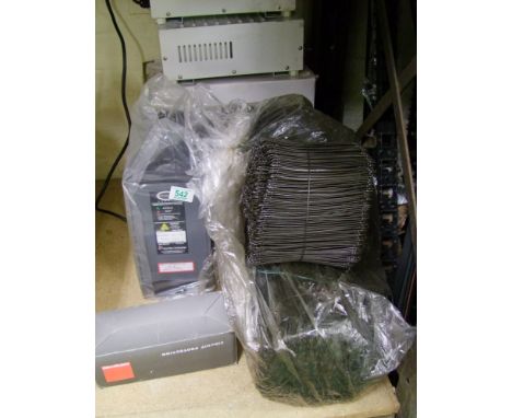 A quantity of five Forti Gear HPS-MH600-UK transformers and Smart Hopper Power Supply and a quantity of wire ties 