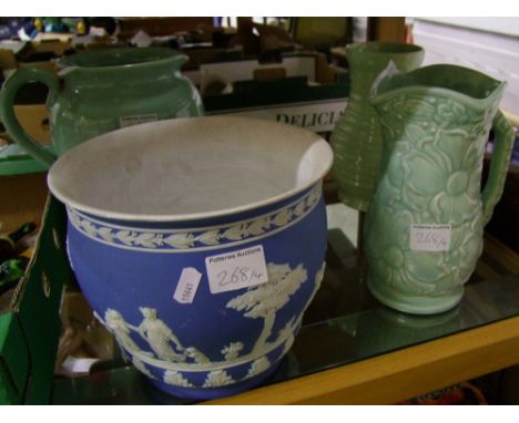 Ceramic plant stand and a lampbase with shade (2)