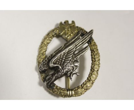 German WW2 Army Parachutist Qualification badge Junker Berlin maker marked, GVF