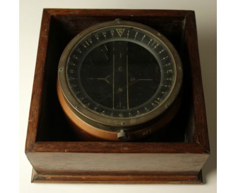 US Navy Compass in wooden case, WW2 era