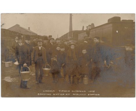 Lincoln Typhoid outbreak 1905, getting water at Midland Station R/P    (1)