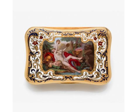 ANNEES 1840TABATIERE EN OR EMAILLEElle est de forme chantournée. Le couvercle porte une miniature émaillé représentant le die
