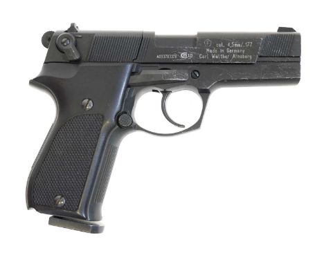 Walter CP88 .177 air pistol, 3.5inch barrel, in case with CO2 cartridges and a tin of pellets. No licence required to buy thi