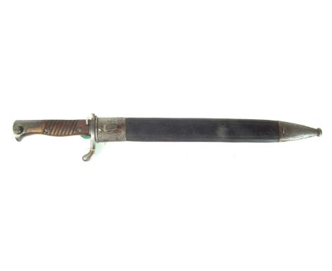 German S.98/05 saw back bayonet and scabbard, made by Simson &amp; Co Suhl, the blade spine stamped with crown over W over 15