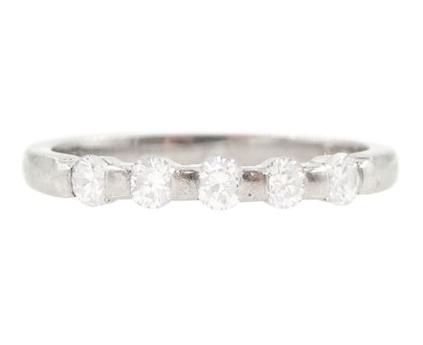 Platinum five stone round brilliant cut diamond ring, Birmingham assay mark, total diamond weight 0.33 caratCondition Report: