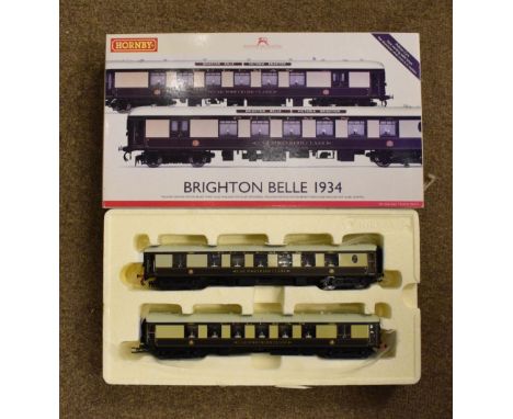 Hornby OO gauge DCC Ready Brighton Belle 1934 train pack, within original box  