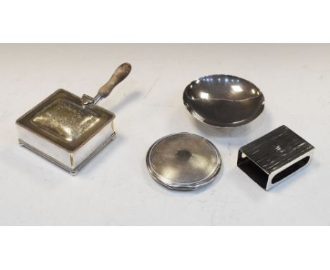 George V silver match sleeve, Birmingham 1934, engine-turned circular powder compact, Oriental silver dish and a plate-on-cop
