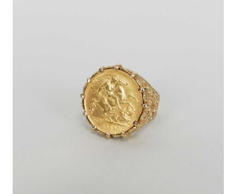 A half sovereign set ring, dated 1912, within 9ct gold mount, ring size K, weight approx 11g