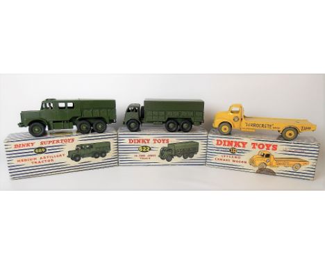 Two Dinky Toys diecast military vehicles, no. 622 10-tonne army truck &amp; a medium artillery tractor no. 689, boxed (2)