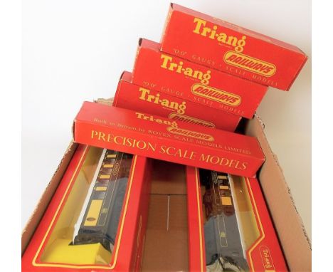Tri-ang Hornby two Pullman first class carriages no. R.228 and a second class carriage R.328, a B.R restaurant care and two R