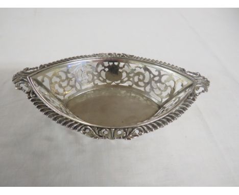 Pierced silver sweetmeat dish, oval, marks for Chester, 1904, maker's stamp WN, (19cm x 11cm), 2.9ozt