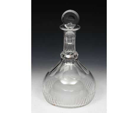 A 19TH CENTURY GLASS PORT DECANTER, 29cm