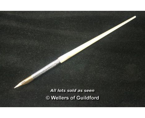 *Antique Victorian 1901 silver and mother of pearl dip pen (Lot subject to VAT) (LQD98)