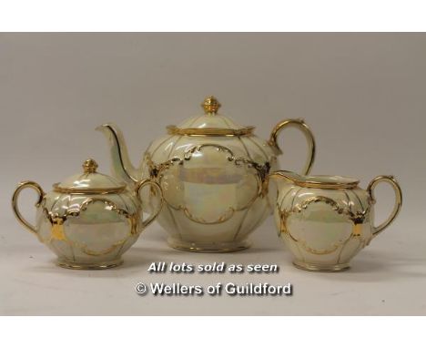 *Sadler cream lustre mother of pearl tea set (Lot subject to VAT) (LQD98)