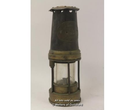 *E Thomas Williams miners lamp (Lot subject to VAT) (LQD98)
