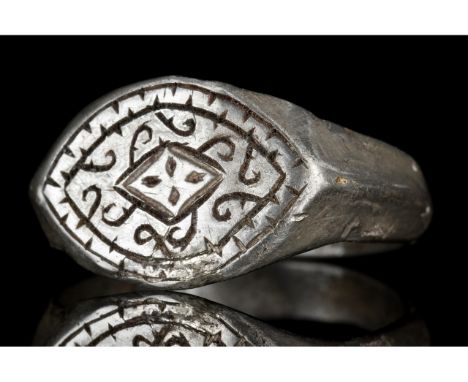 Ca. 900-1100 AD. Viking Age. A beautiful silver ring comprising a circular hoop, flared shoulders with raised central ridge, 