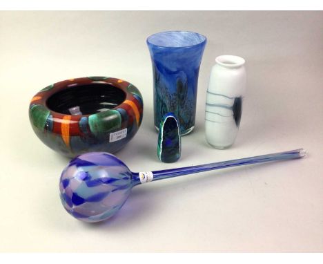 POOLE POTTERY BOWL, ALONG WITH OTHER ITEMS INCLUDING GLASSWARE the bowl of circular form in red, blue, orange and greentalles