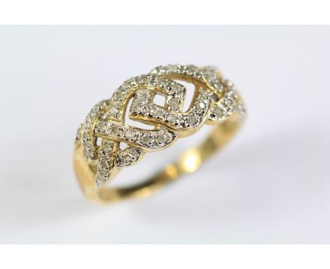 A Ladies 9ct Gold Diamond Cluster Ring. Approx 40pts of dias, the ring size S, approx 3.5 gms.