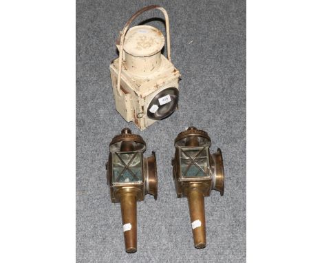 BRW lamp and a pair of car lamps (3) 