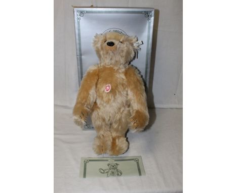 A Steiff "Barle 35 PAB 1905" teddy bear, limited edition 3747 of 6000, having a blonde mohair covered body, a sealed waxed no