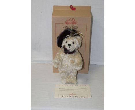 A Steiff teddy bear, "Scottish 2001 Teddy Bear", limited edition  2364 of 3000, having a classic snow-white mohair covered bo