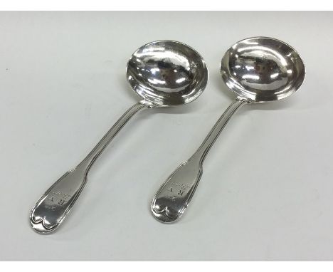 PAUL STORR: A pair of heavy fiddle and thread silver sauce ladles. London 1855. Approx. 124 grams. Est. £350 - £450.