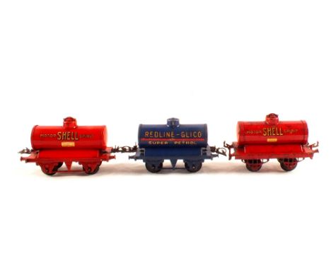 Hornby 0 gauge petrol tank wagons Shell motor spirit (types 1 and 2) plus Redline Glico